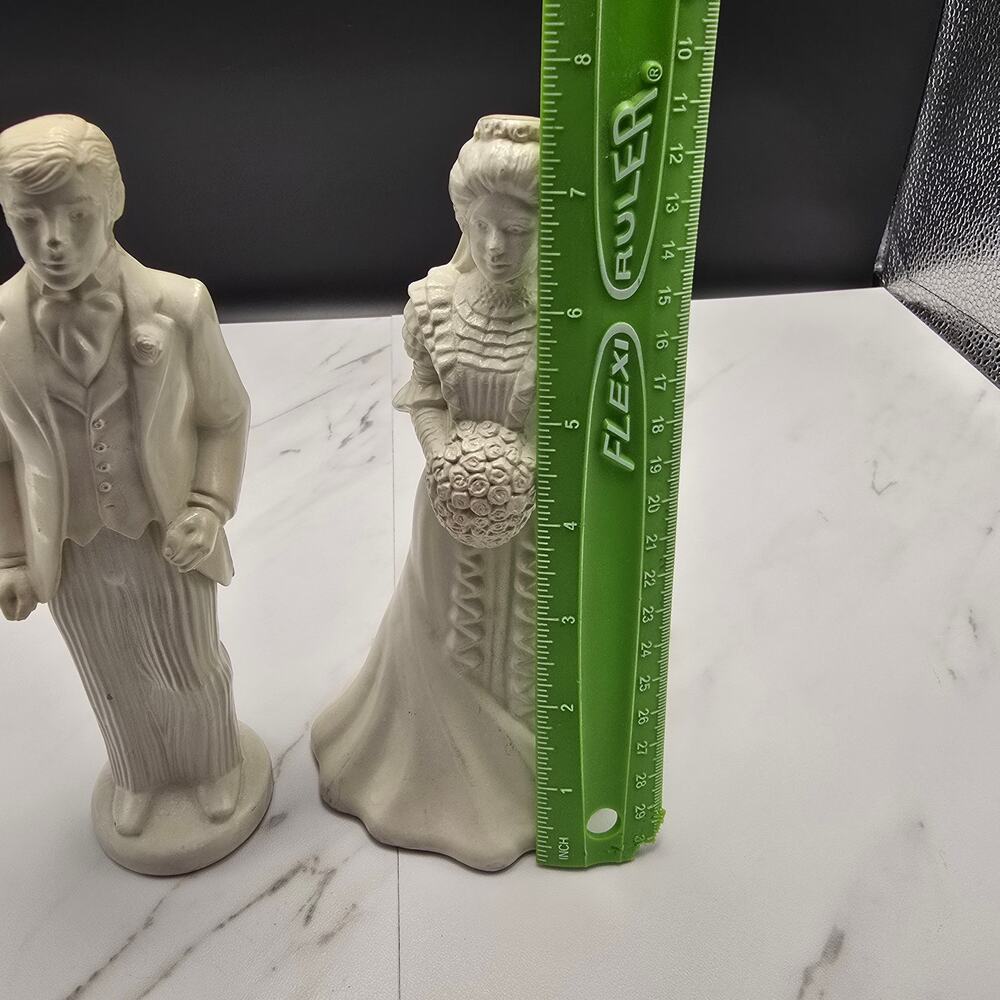 Vintage Avon Bride and Groom Purfume Bottles - Picture 5 of 7